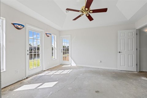 House in Port Charlotte, Florida 2 bedrooms, 153.57 sq.m. № 1908216 - photo 21