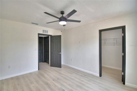 House in Avon Park, Florida 4 bedrooms, 205.87 sq.m. № 2096330 - photo 26