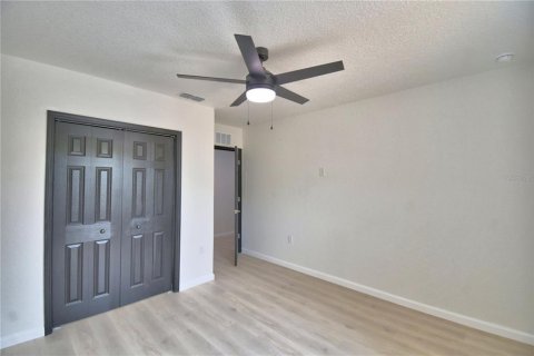 House in Avon Park, Florida 4 bedrooms, 205.87 sq.m. № 2096330 - photo 25