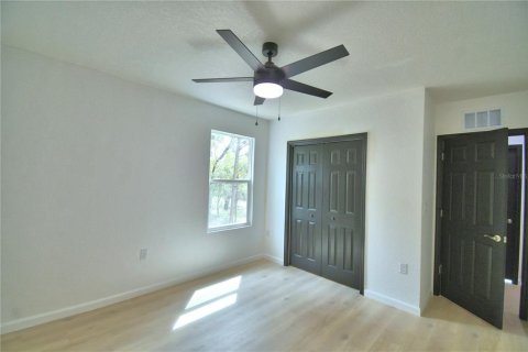 House in Avon Park, Florida 4 bedrooms, 205.87 sq.m. № 2096330 - photo 17