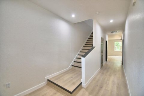 House in Avon Park, Florida 4 bedrooms, 205.87 sq.m. № 2096330 - photo 4