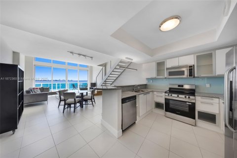 Copropriété à louer à Miami Beach, Floride: 2 chambres, 136.29 m2 № 1951289 - photo 15