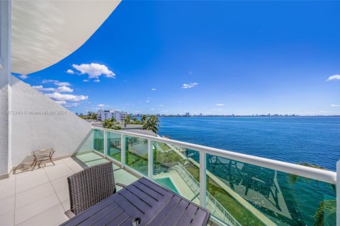 Copropriété à louer à Miami Beach, Floride: 2 chambres, 136.29 m2 № 1951289 - photo 6