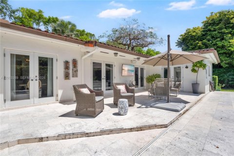 House in Coral Gables, Florida 3 bedrooms, 175.59 sq.m. № 2066792 - photo 23