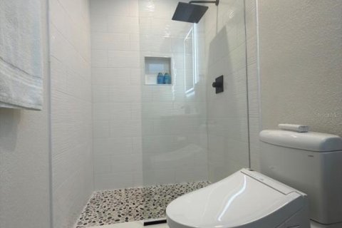 House in Treasure Island, Florida 3 bedrooms, 173.45 sq.m. № 2108998 - photo 7