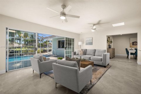 Villa ou maison à vendre à Cape Coral, Floride: 3 chambres, 235.04 m2 № 1970835 - photo 22