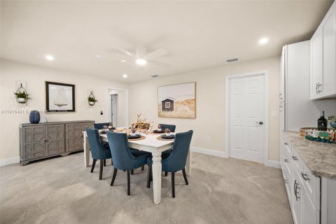 Villa ou maison à vendre à Cape Coral, Floride: 3 chambres, 235.04 m2 № 1970835 - photo 12