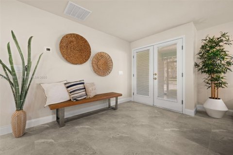 Villa ou maison à vendre à Cape Coral, Floride: 3 chambres, 235.04 m2 № 1970835 - photo 20