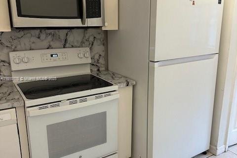 Снять в аренду кондоминиум в Хомстед, Флорида 2 спальни, 75.72м2, № 1766773 - фото 13