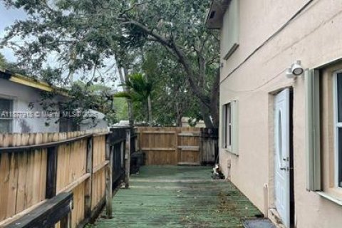 Appartement à louer à Hollywood, Floride: 2 chambres, 102.19 m2 № 1922849 - photo 13