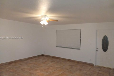 Appartement à louer à Hollywood, Floride: 2 chambres, 102.19 m2 № 1922849 - photo 6