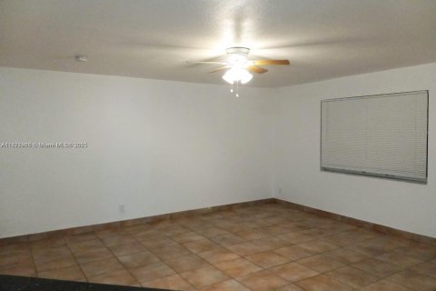 Appartement à louer à Hollywood, Floride: 2 chambres, 102.19 m2 № 1922849 - photo 5