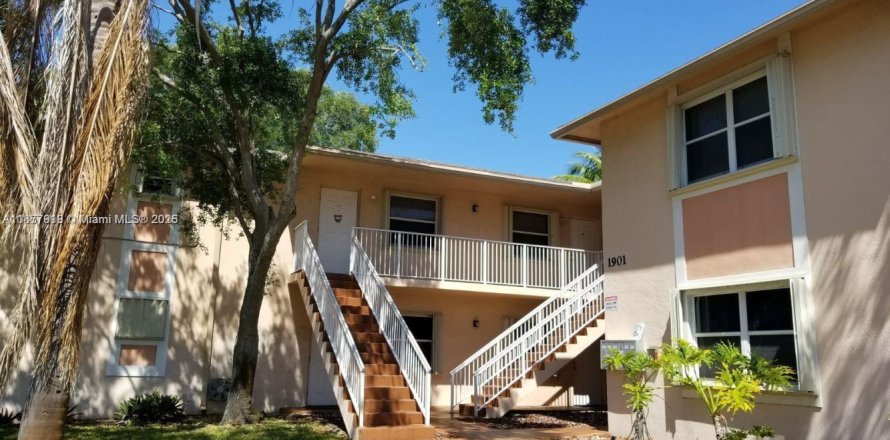 Appartement à Hollywood, Floride 2 chambres, 102.19 m2 № 1922849