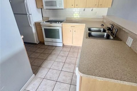 Appartement à louer à Palm Coast, Floride: 3 chambres, 121.79 m2 № 2388697 - photo 2