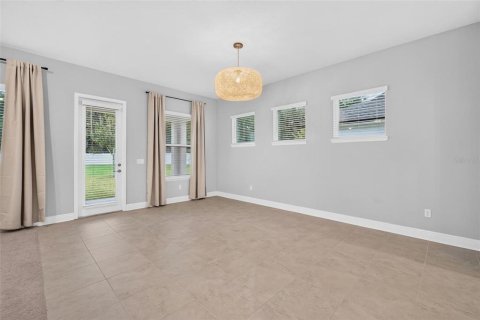 Villa ou maison à vendre à Odessa, Floride: 4 chambres, 300.63 m2 № 2408494 - photo 8