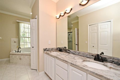 House in Deltona, Florida 4 bedrooms, 254.55 sq.m. № 1662918 - photo 20