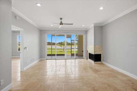Condo in Lake Mary, Florida, 2 bedrooms № 2150297 - photo 9