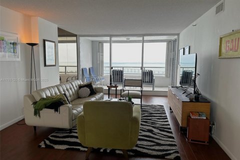 Купить кондоминиум в Майами, Флорида 2 спальни, 152.36м2, № 1860809 - фото 6
