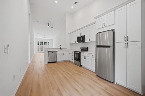 Touwnhouse à vendre à Apopka, Floride: 2 chambres, 111.95 m2 № 2356641 - photo 9