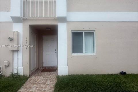 Touwnhouse à vendre à Miami, Floride: 3 chambres, 122.54 m2 № 1775818 - photo 1