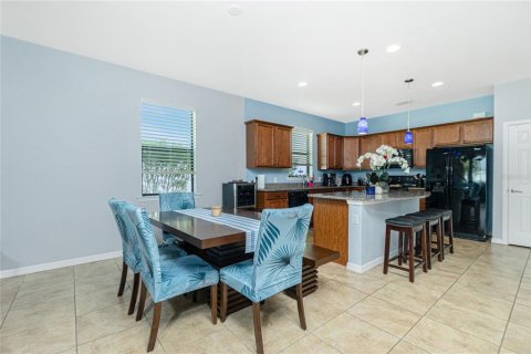 House in North Port, Florida 4 bedrooms, 181.62 sq.m. № 1526465 - photo 16