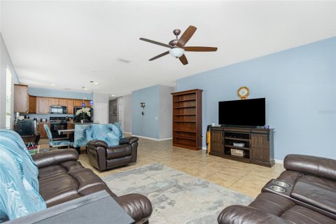 House in North Port, Florida 4 bedrooms, 181.62 sq.m. № 1526465 - photo 18