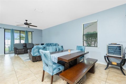 House in North Port, Florida 4 bedrooms, 181.62 sq.m. № 1526465 - photo 14