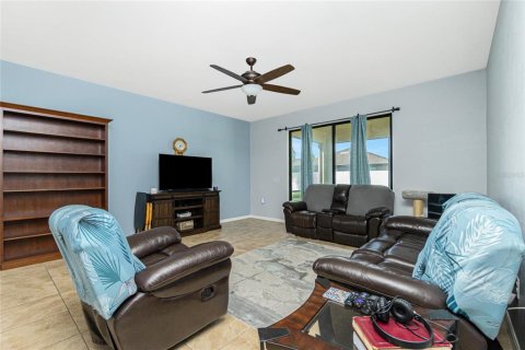House in North Port, Florida 4 bedrooms, 181.62 sq.m. № 1526465 - photo 20