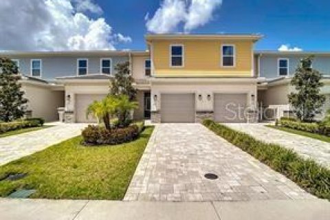 Townhouse in Four Corners, Florida 3 bedrooms, 158.31 sq.m. № 1677993 - photo 2
