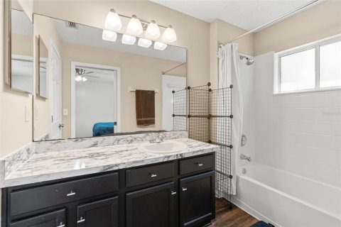 House in Jacksonville, Florida 4 bedrooms, 181.53 sq.m. № 1608167 - photo 11