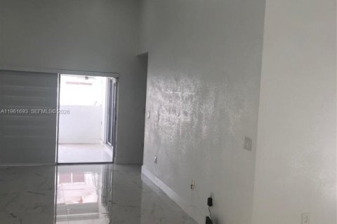 Casa en venta en Miami Gardens, Florida, 3 dormitorios, 136.29 m2 № 2080849 - foto 19