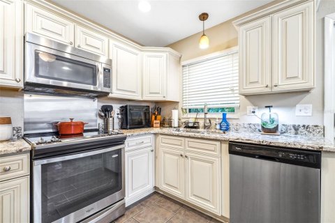 House in Babson Park, Florida 3 bedrooms, 169.83 sq.m. № 1544284 - photo 17