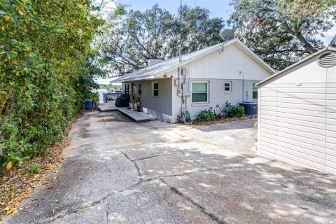 House in Babson Park, Florida 3 bedrooms, 169.83 sq.m. № 1544284 - photo 2
