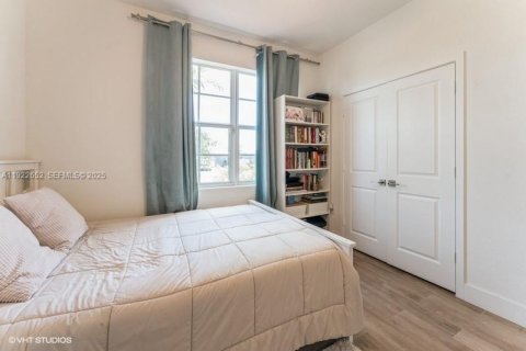 Casa en venta en Homestead, Florida, 4 dormitorios, 236.99 m2 № 1984255 - foto 21