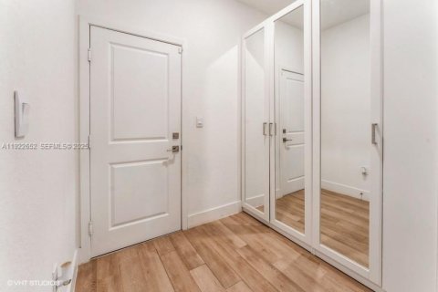 Casa en venta en Homestead, Florida, 4 dormitorios, 236.99 m2 № 1984255 - foto 25