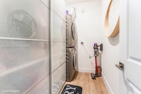 Casa en venta en Homestead, Florida, 4 dormitorios, 236.99 m2 № 1984255 - foto 29