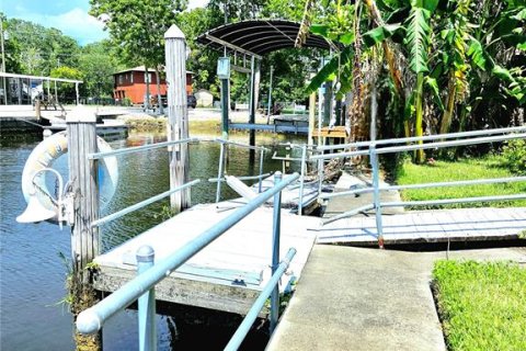 House in Weeki Wachee, Florida 2 bedrooms, 128.58 sq.m. № 1446724 - photo 6