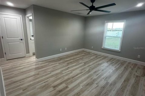 House in Cape Coral, Florida 4 bedrooms, 168.06 sq.m. № 2231672 - photo 23