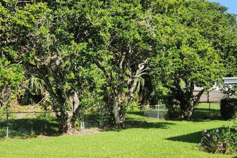 House in South Daytona, Florida 3 bedrooms, 115.57 sq.m. № 1784811 - photo 9