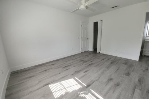 House in South Daytona, Florida 3 bedrooms, 115.57 sq.m. № 1784811 - photo 24