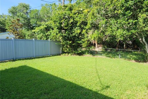 House in South Daytona, Florida 3 bedrooms, 115.57 sq.m. № 1784811 - photo 10