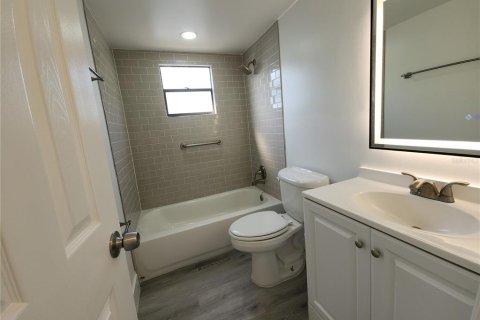 House in South Daytona, Florida 3 bedrooms, 115.57 sq.m. № 1784811 - photo 29