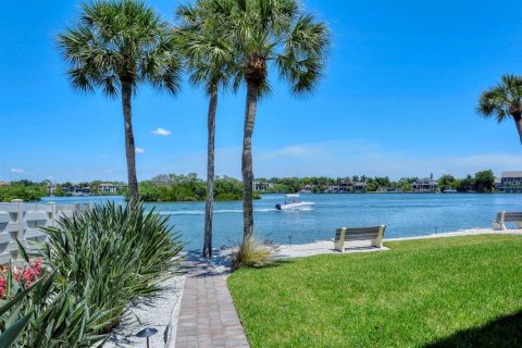 Condo in Sarasota, Florida, 2 bedrooms  № 1833077 - photo 29