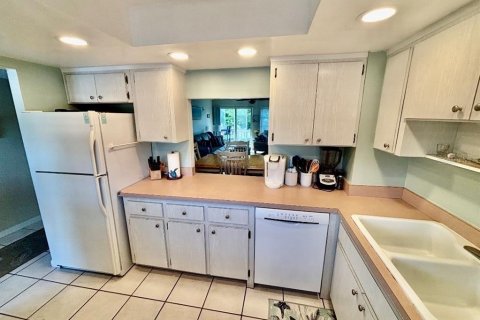 Condo in Sarasota, Florida, 2 bedrooms  № 1833077 - photo 14