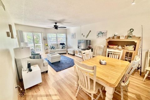 Condo in Sarasota, Florida, 2 bedrooms  № 1833077 - photo 4