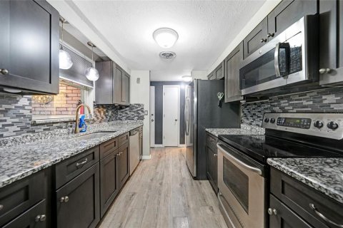 Villa ou maison à vendre à Venice, Floride: 2 chambres, 128.86 m2 № 1915624 - photo 4