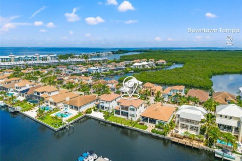 House in Ruskin, Florida 4 bedrooms, 326.74 sq.m. № 2148643 - photo 5