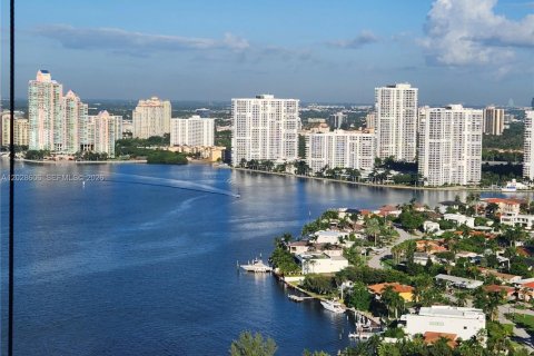 Condominio en alquiler en Sunny Isles Beach, Florida, 2 dormitorios, 119.75 m2 № 2257786 - foto 6