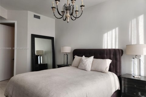 Condominio en alquiler en Sunny Isles Beach, Florida, 2 dormitorios, 119.75 m2 № 2257786 - foto 12