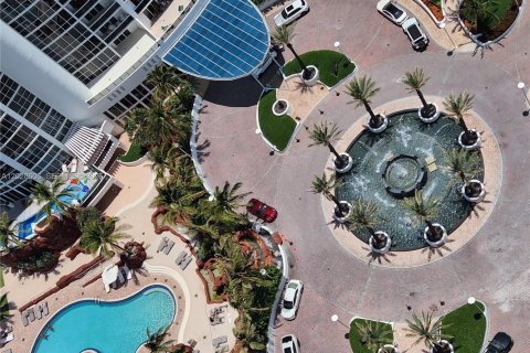 Condominio en alquiler en Sunny Isles Beach, Florida, 2 dormitorios, 119.75 m2 № 2257786 - foto 22